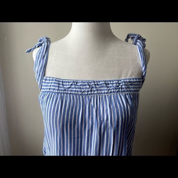 CUPCAKES & Cashmere Blue And White Striped Top Size Small - Picture 4 of 9